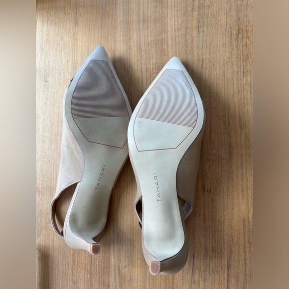 Tahari Podium leather sling back 2.5” heel—tan and black super cute!! - Picture 9 of 10
